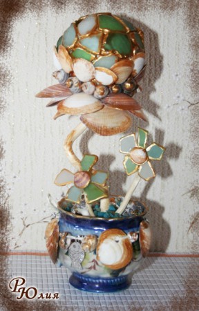 деревце из ракушек и стекла обработанного самим МОРЕМ!